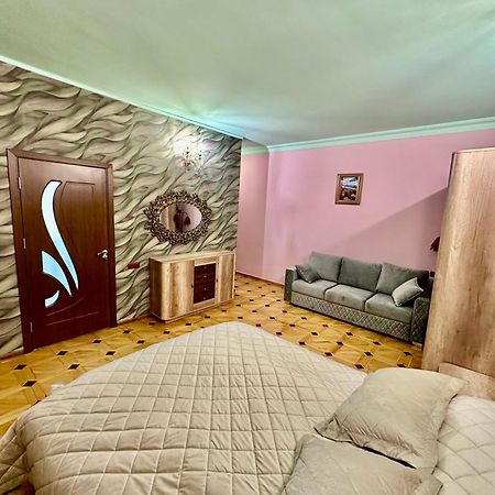 Tadevosyan Guest House Bjni Buitenkant foto