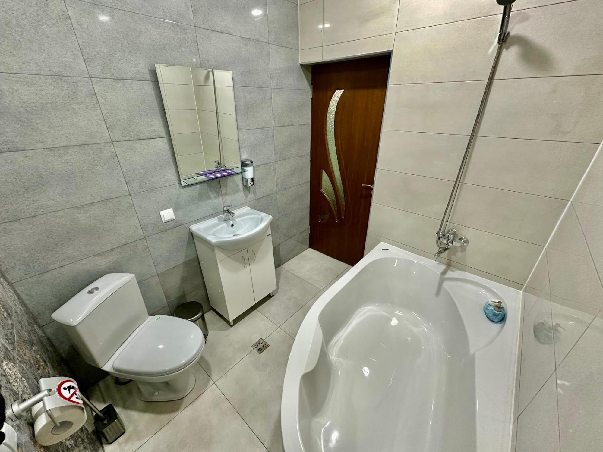 Tadevosyan Guest House Bjni Buitenkant foto