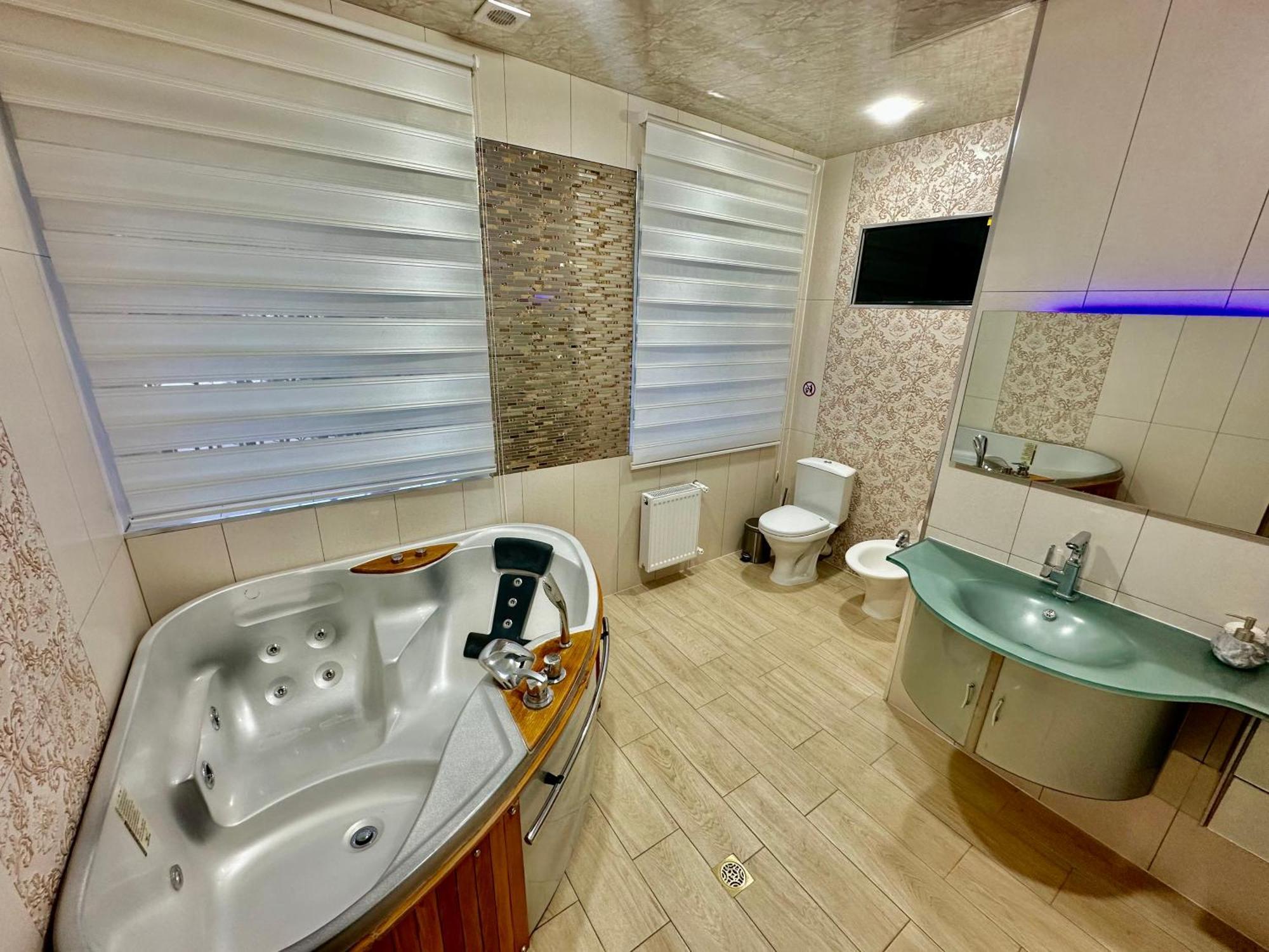 Tadevosyan Guest House Bjni Buitenkant foto