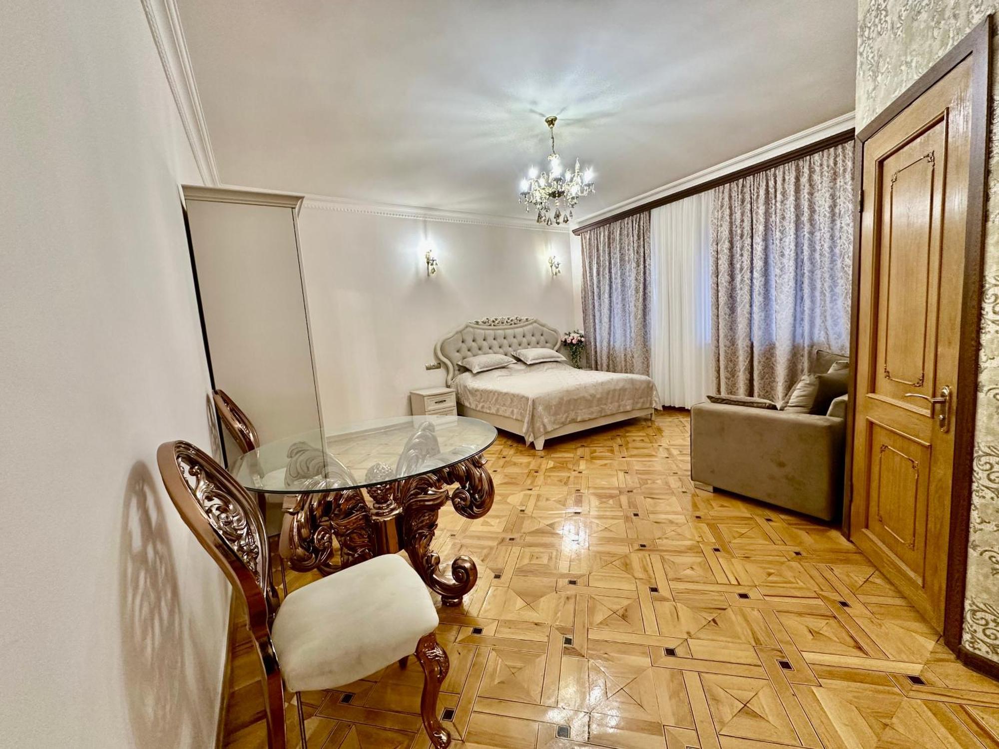 Tadevosyan Guest House Bjni Buitenkant foto