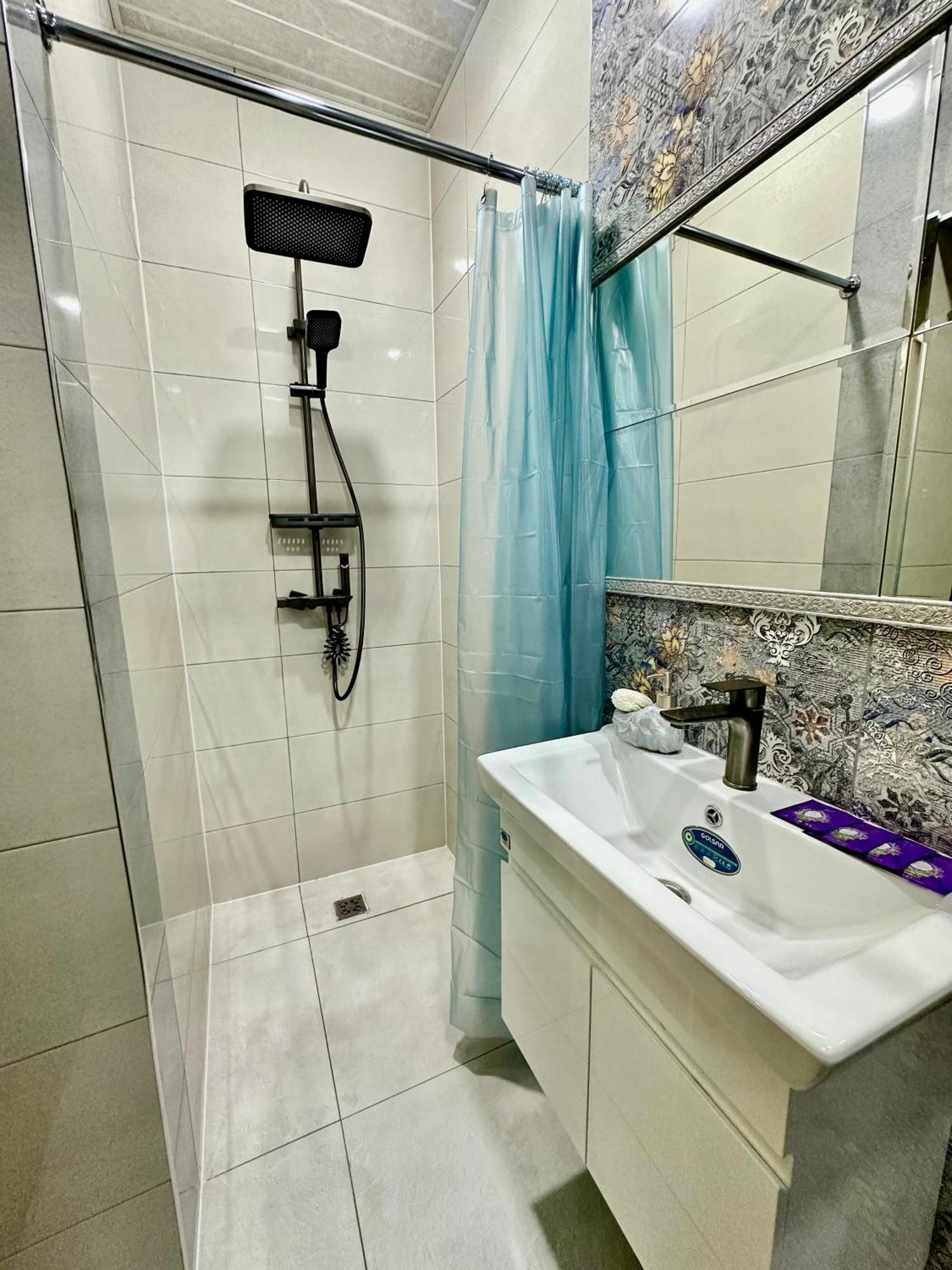 Tadevosyan Guest House Bjni Buitenkant foto