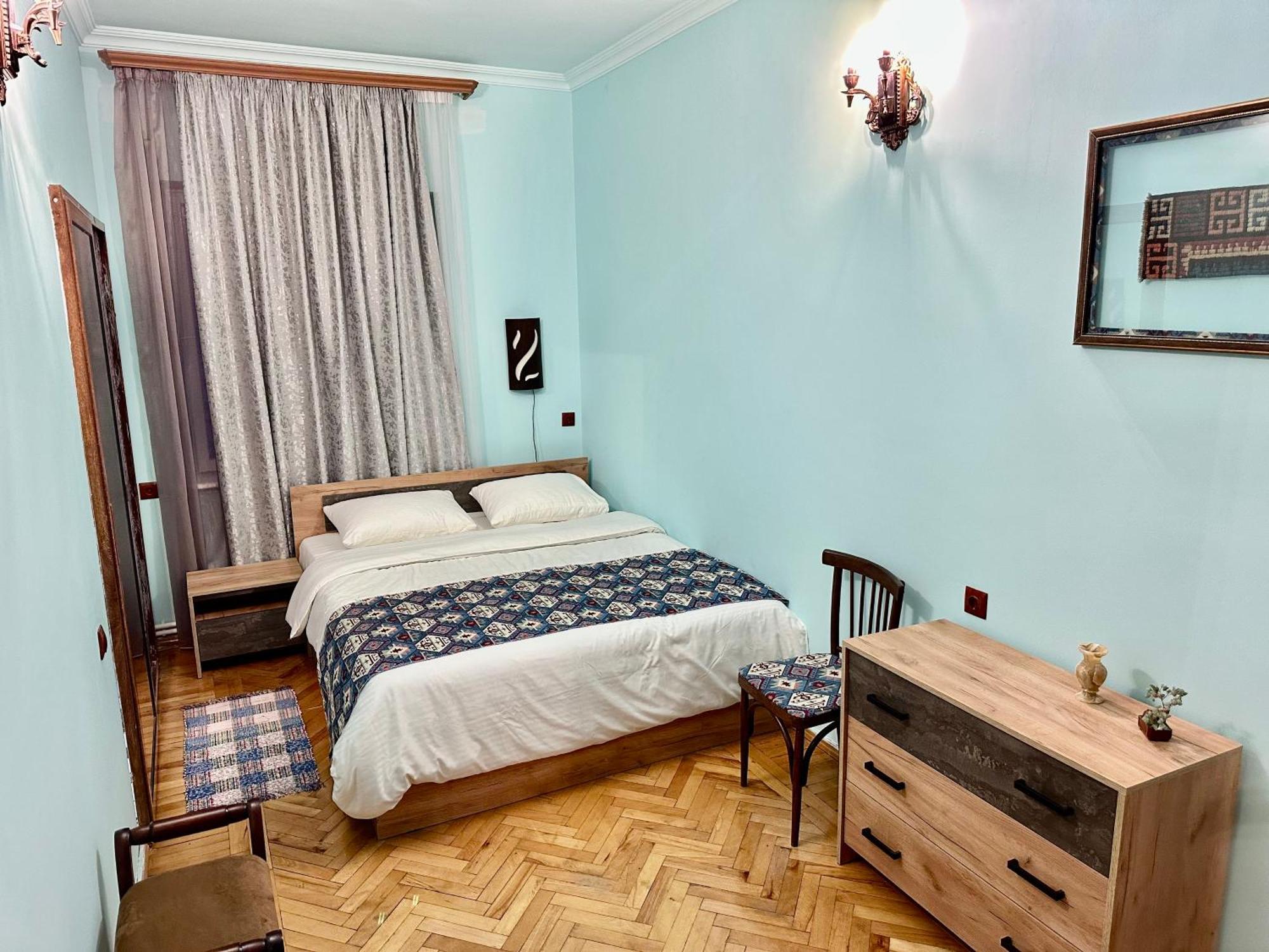 Tadevosyan Guest House Bjni Buitenkant foto