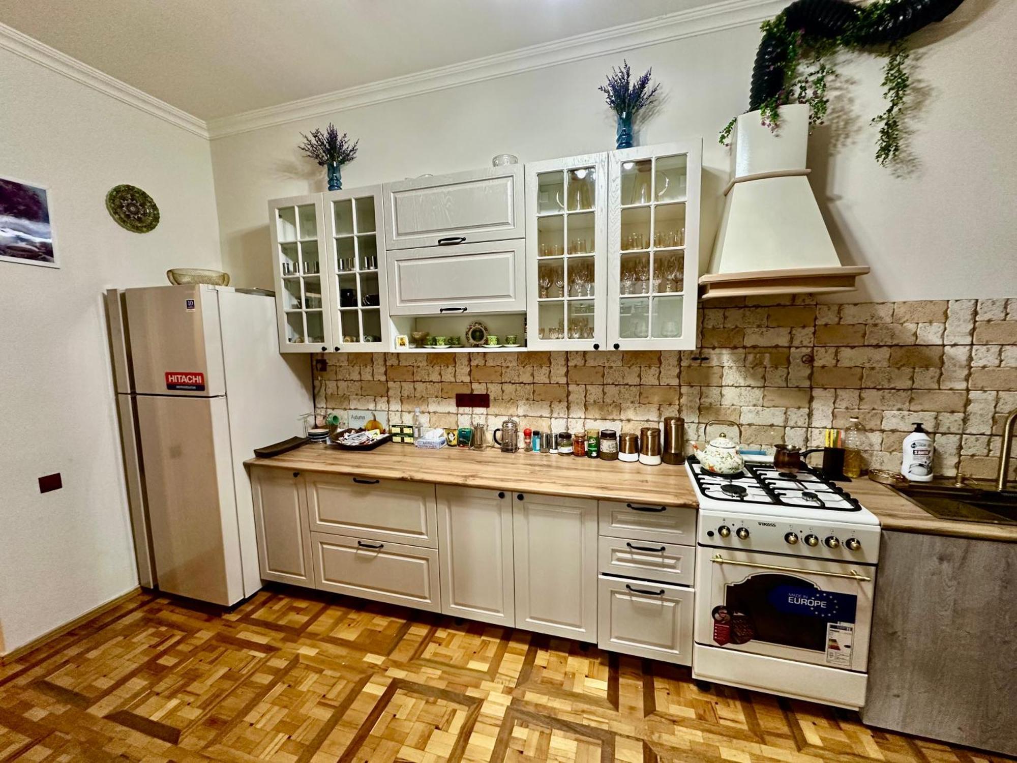 Tadevosyan Guest House Bjni Buitenkant foto