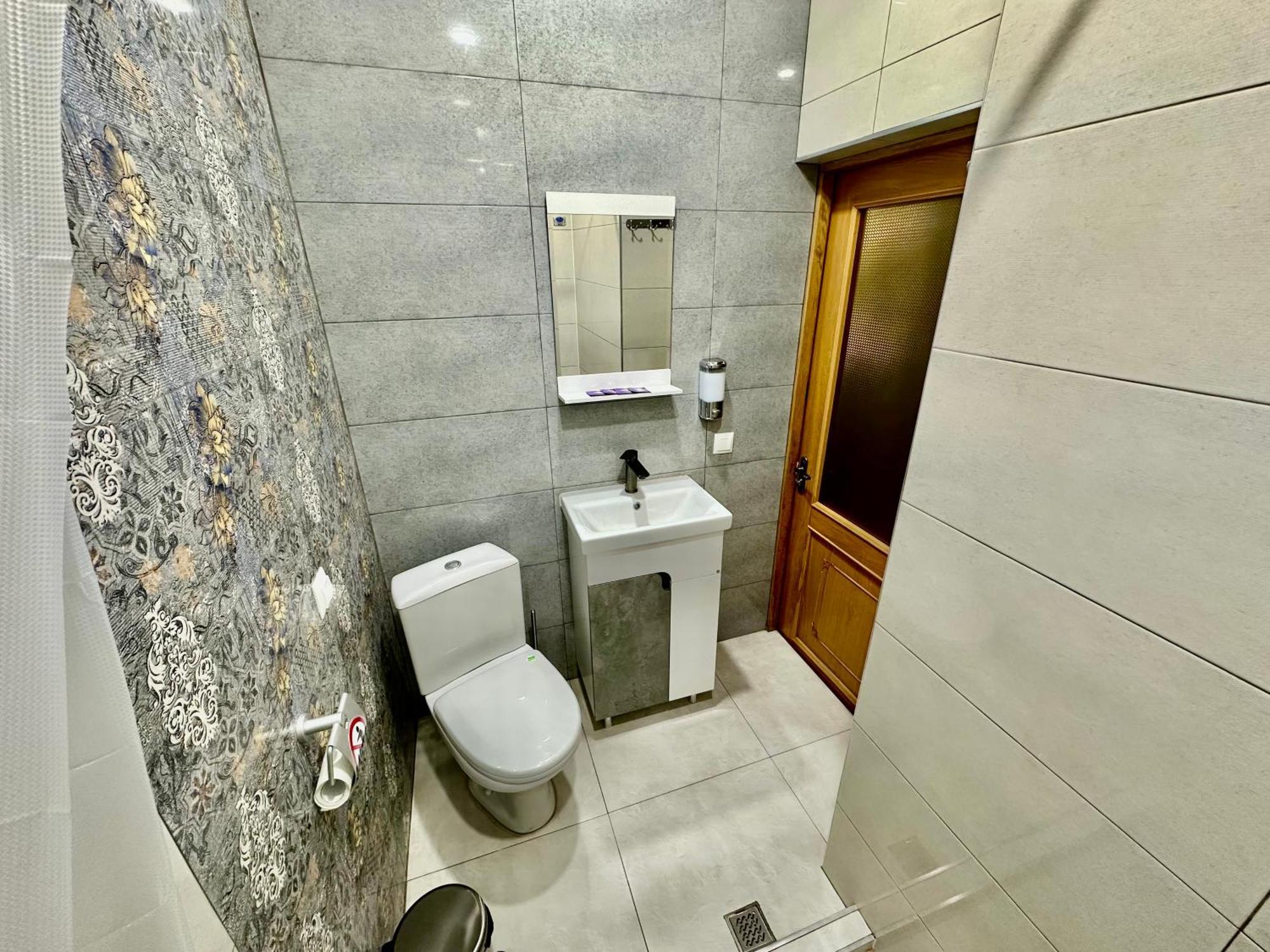 Tadevosyan Guest House Bjni Buitenkant foto