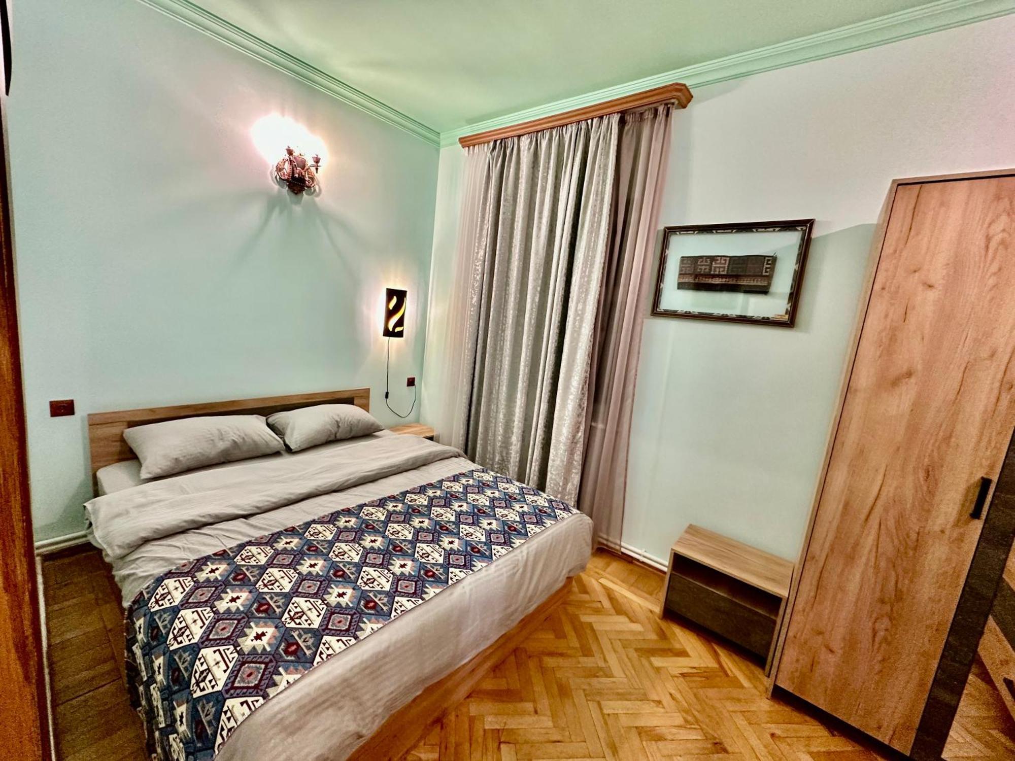 Tadevosyan Guest House Bjni Buitenkant foto
