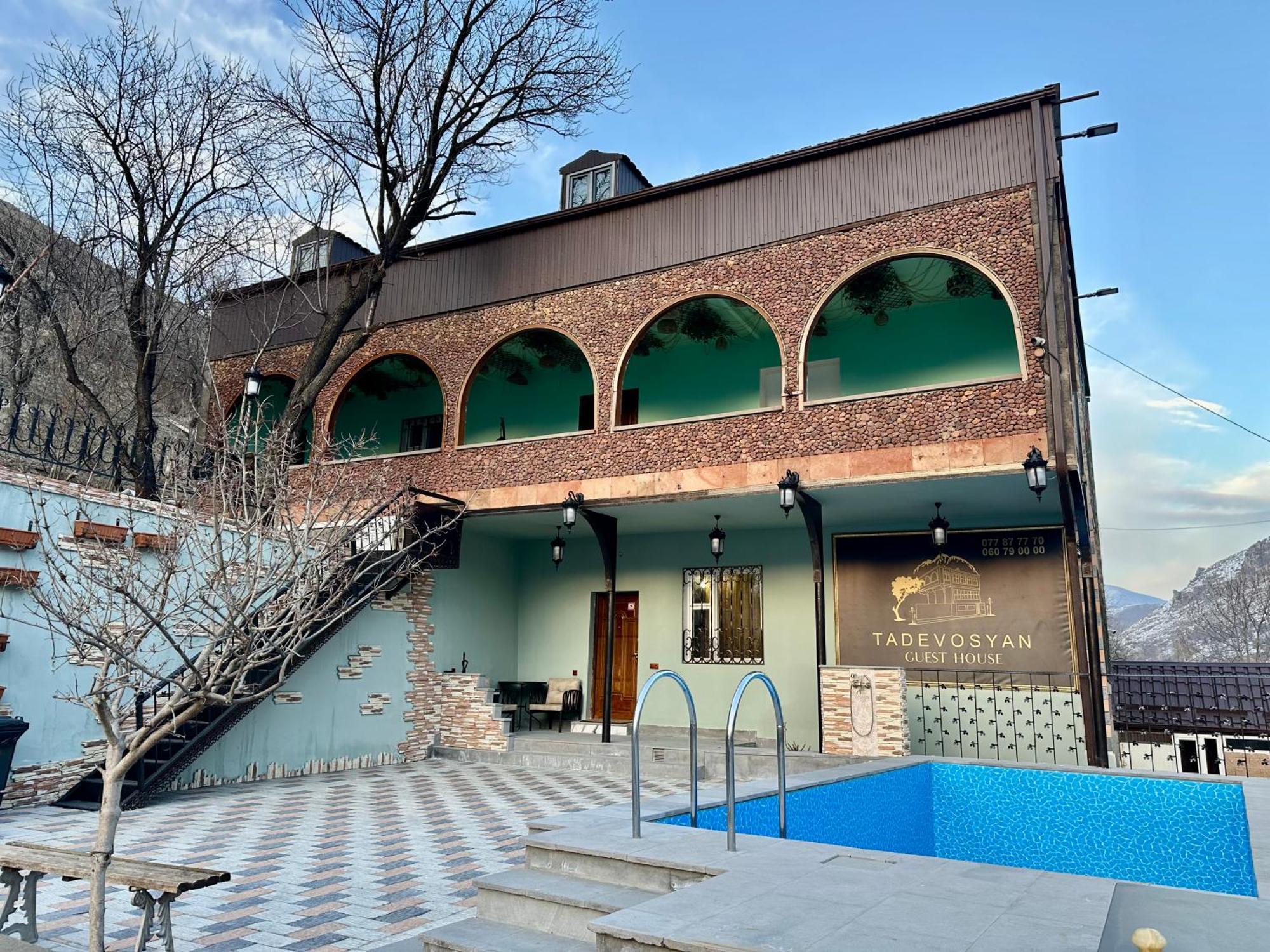 Tadevosyan Guest House Bjni Buitenkant foto